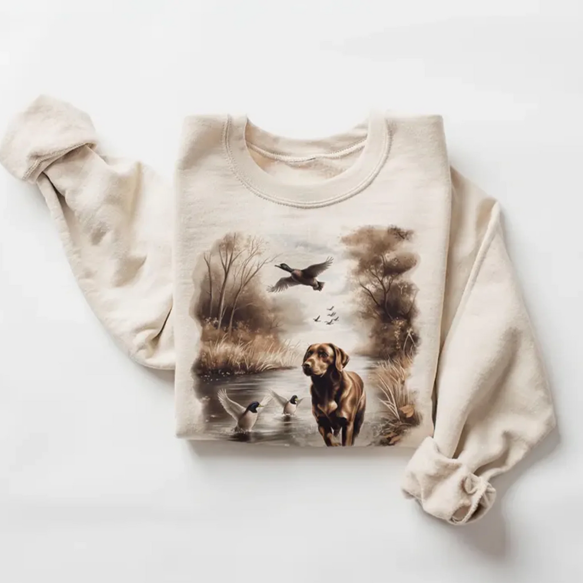 Retro Chocolate Lab Dog &amp; Mallard Ducks Sweatshirt - 90s Vintage Labrador Retriever Hunting Duck Outfit - Boho Unisex Crewneck Sweatshirt