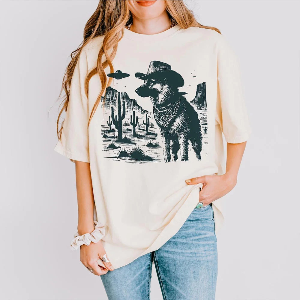 Vintage German Shepherd UFO T-Shirt – Western Cowboy GSD Tee, Retro Alien Dog T-Shirt, Perfect Gift for Shepherd Mom, Dad & Dog Lovers
