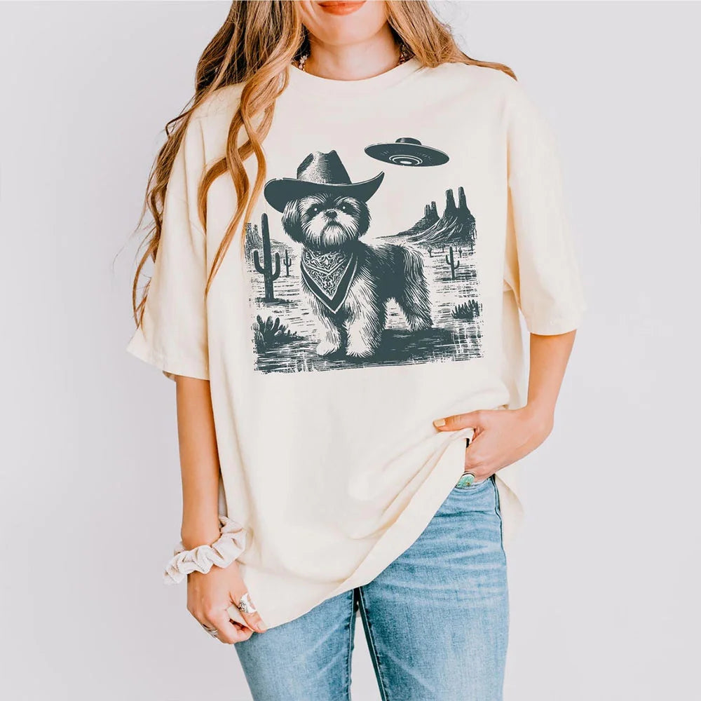 Vintage Shih Tzu UFO T-Shirt – Funny Western Cowboy Dog T-Shirt, Retro Alien Shih Tzu Gift for Dog Lovers, Shih Tzu Mom or Dad Tee