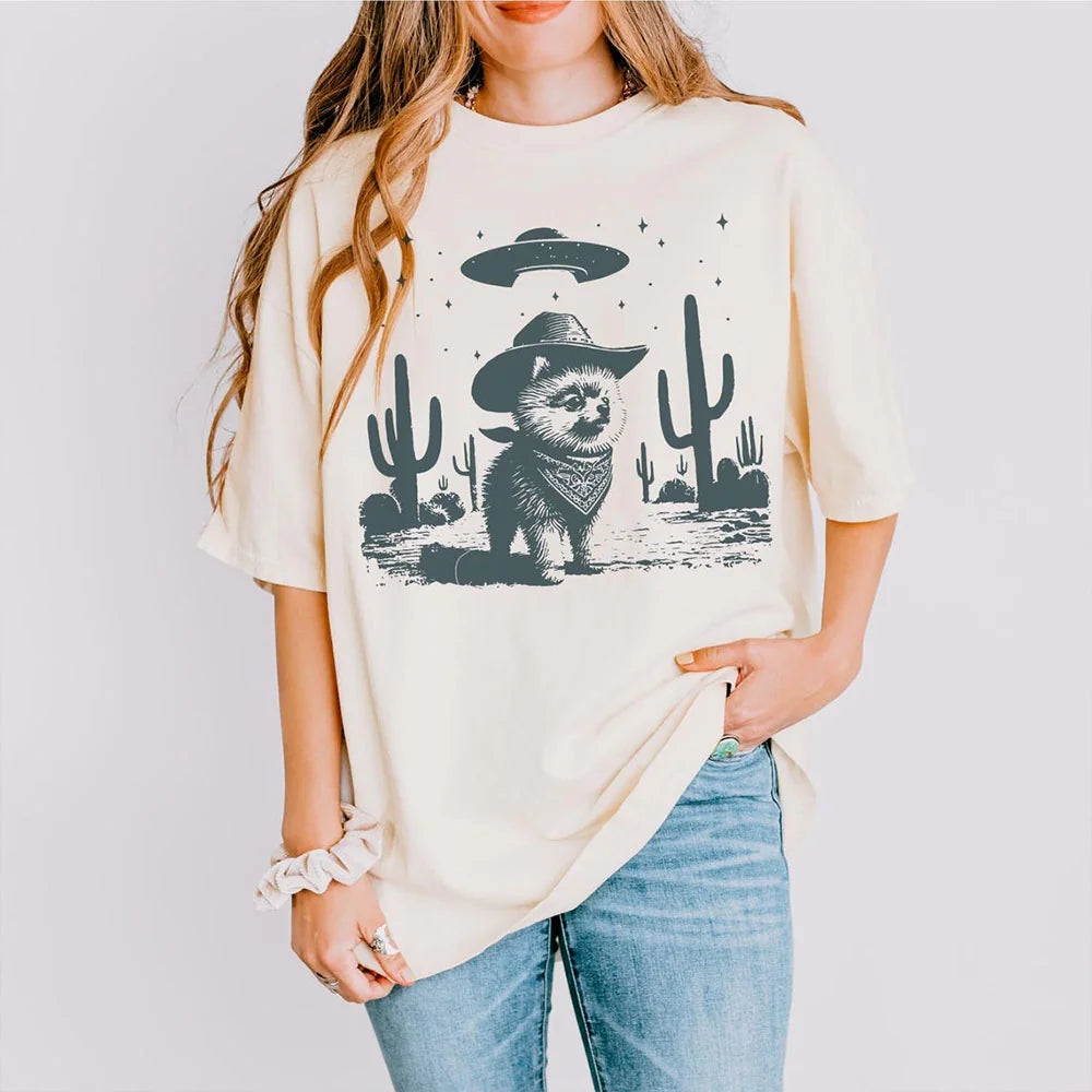 Vintage Pomeranian UFO T-Shirt – Western Cowboy Pom Tee, Retro Alien Dog T-Shirt, Perfect Gift for Pom Mom, Dad & Dog Lovers