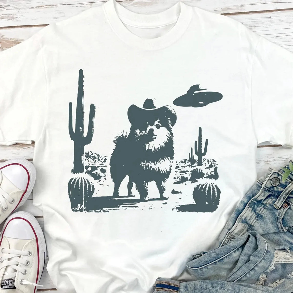 Pomeranian T-Shirt, Vintage Dog Shirt, UFO Western Shirt, Retro T-Shirt, Cowboy TShirt, Wild West, Pom Mom, Pom Dad, Pomeranian Owner Gifts