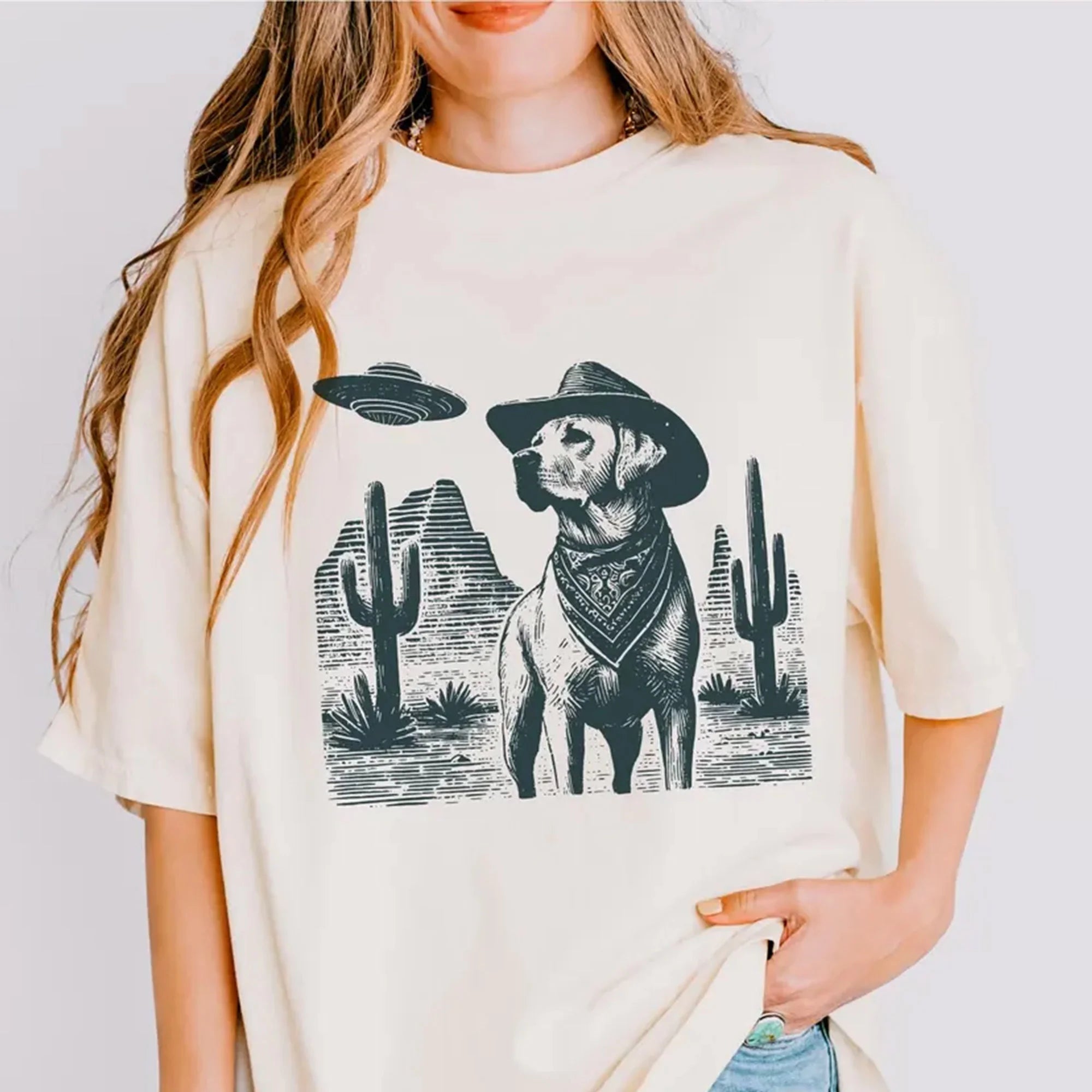 Vintage Labrador Retriever UFO Shirt – Retro Western Cowboy Dog T-Shirt, Funny Lab Gift for Dog Mom, Dad, Lab Lover or Pet Owner