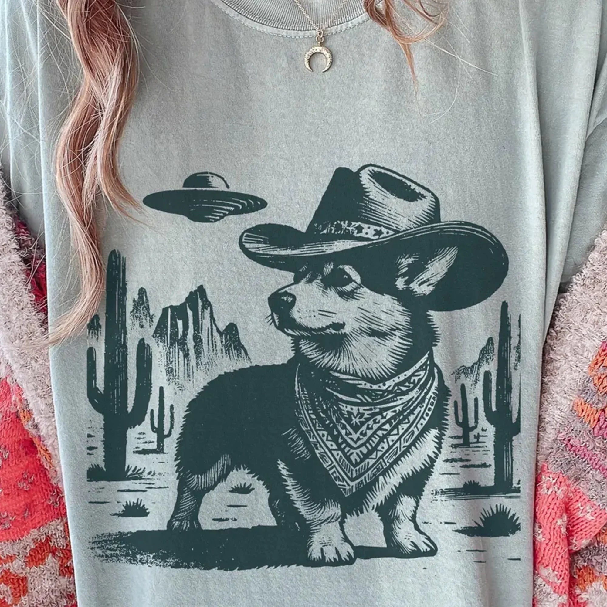 Vintage Corgi UFO Shirt – Retro Cowboy Alien Dog T-Shirt, Funny Western Corgi Gift for Dog Lovers, Corgi Mom or Dad Tee