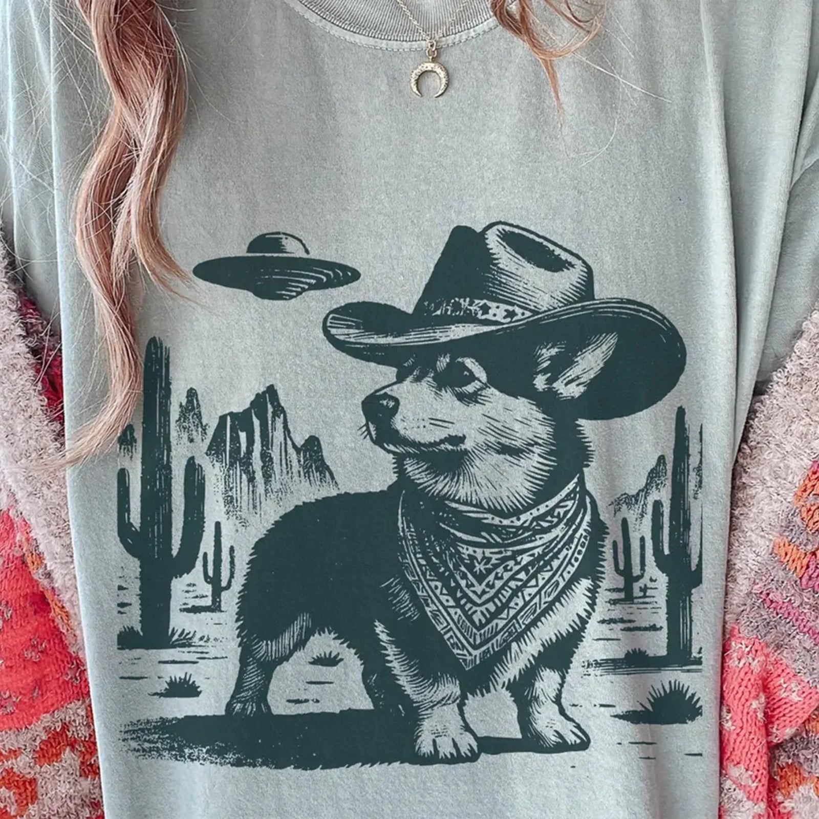 Vintage Corgi UFO Shirt – Retro Cowboy Alien Dog T-Shirt, Funny Western Corgi Gift for Dog Lovers, Corgi Mom or Dad Tee