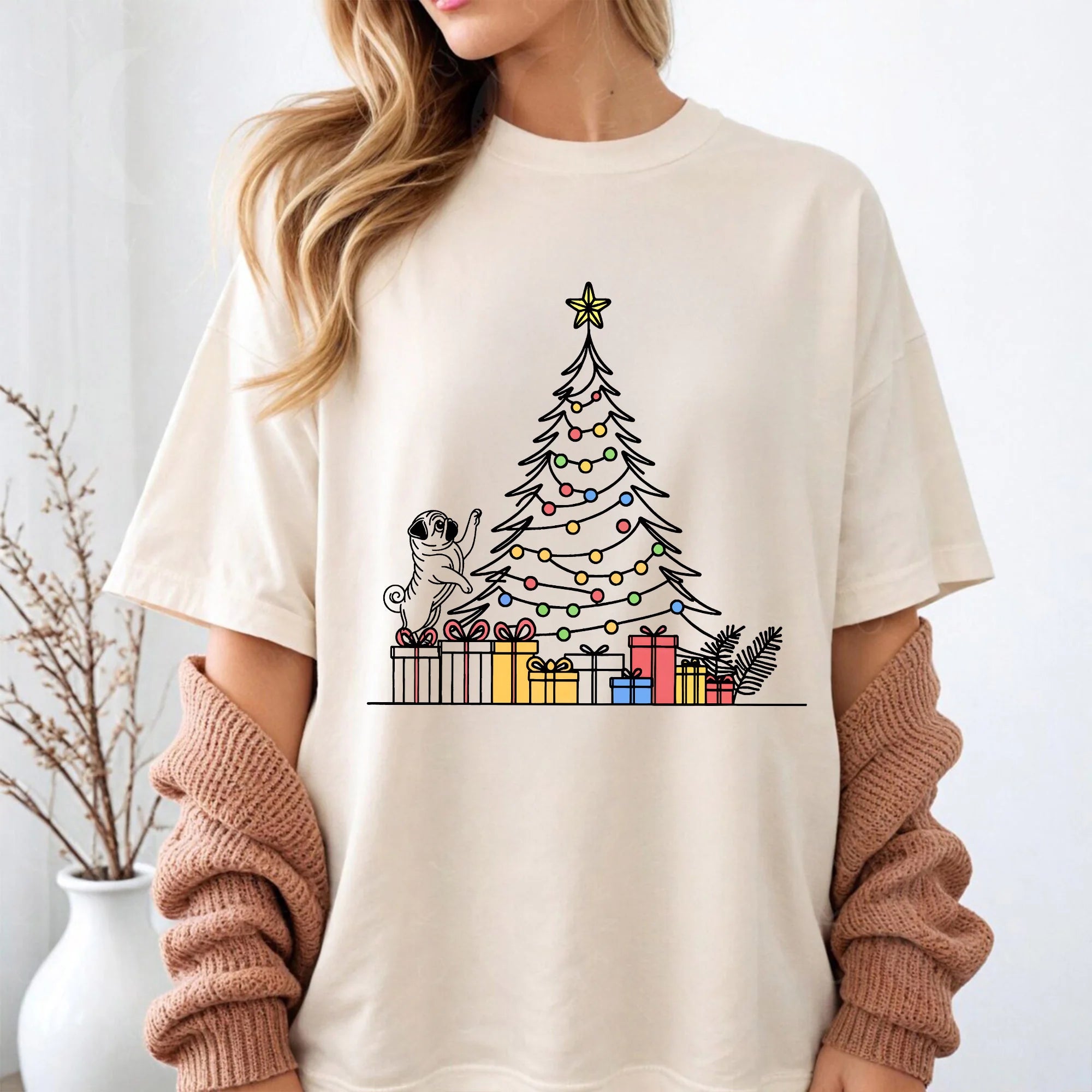 Pug Christmas Shirt, Pug Mom Dad Comfort Colors T-shirt, Pug Christmas Tee, Pug Mama Holiday Gift, Gift for Pug Owner Lover