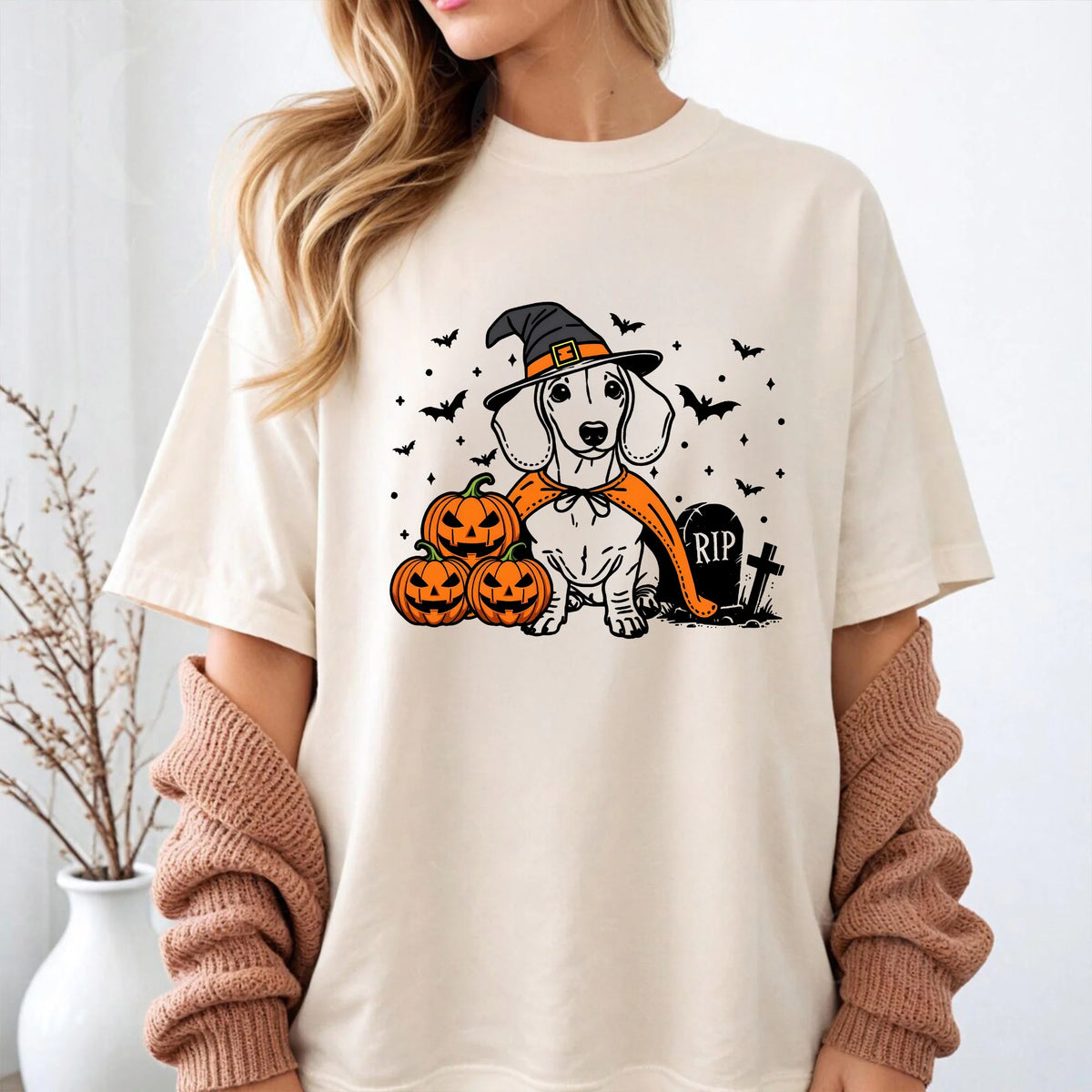 Dachshund Halloween Shirt | Spooky Weenie Dog Witch T-Shirt | Pumpkin Doxie Dog Tee | Funny Halloween Dog Lover Gift | Fall Doxie Shirt