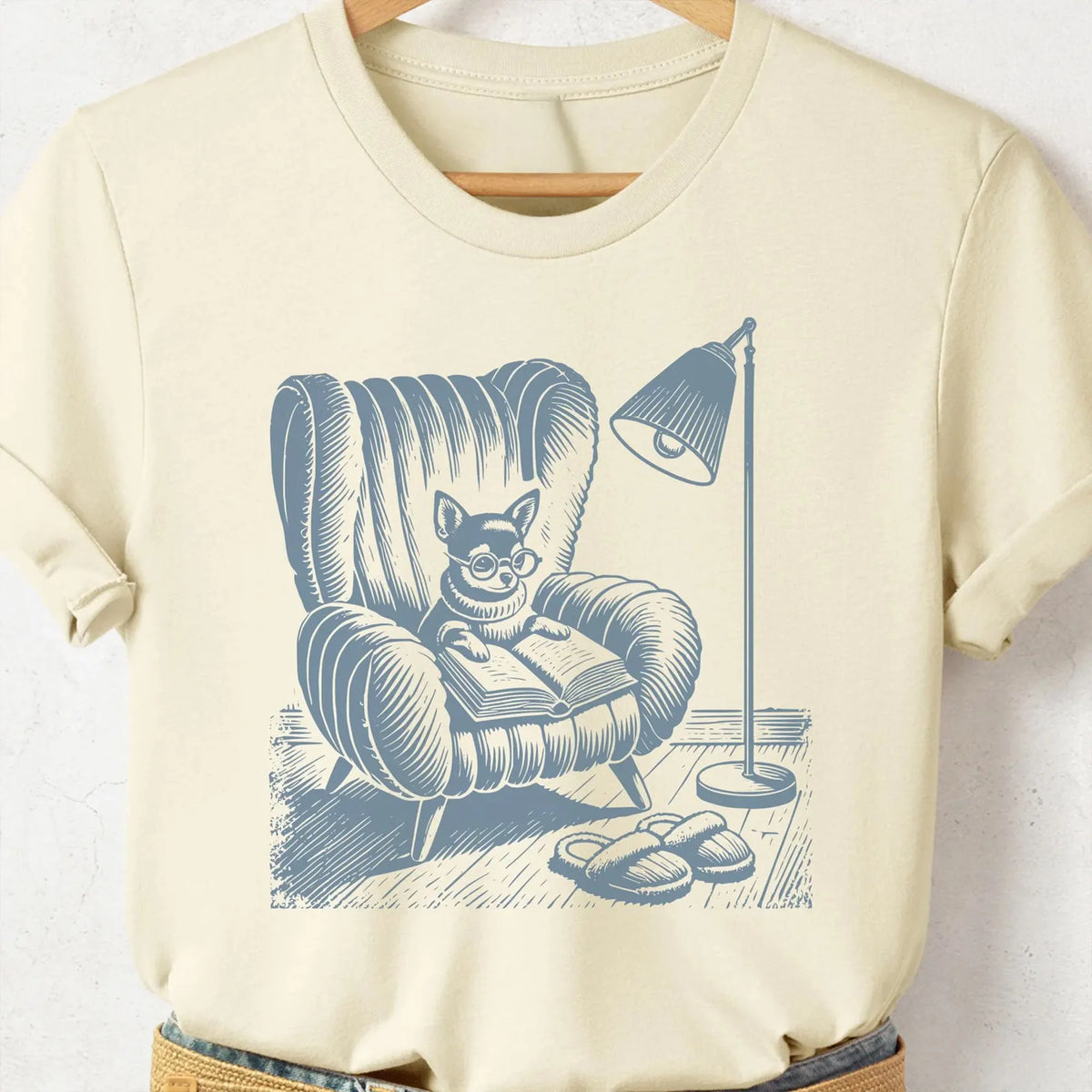 Chihuahua Dog Reading Book T-Shirt Vintage Dog Bookish TShirt, Chihuahua Gift Dog Gifts, Chiwawa Dad, Chihuahua Mom, Taco Dog Book Lover