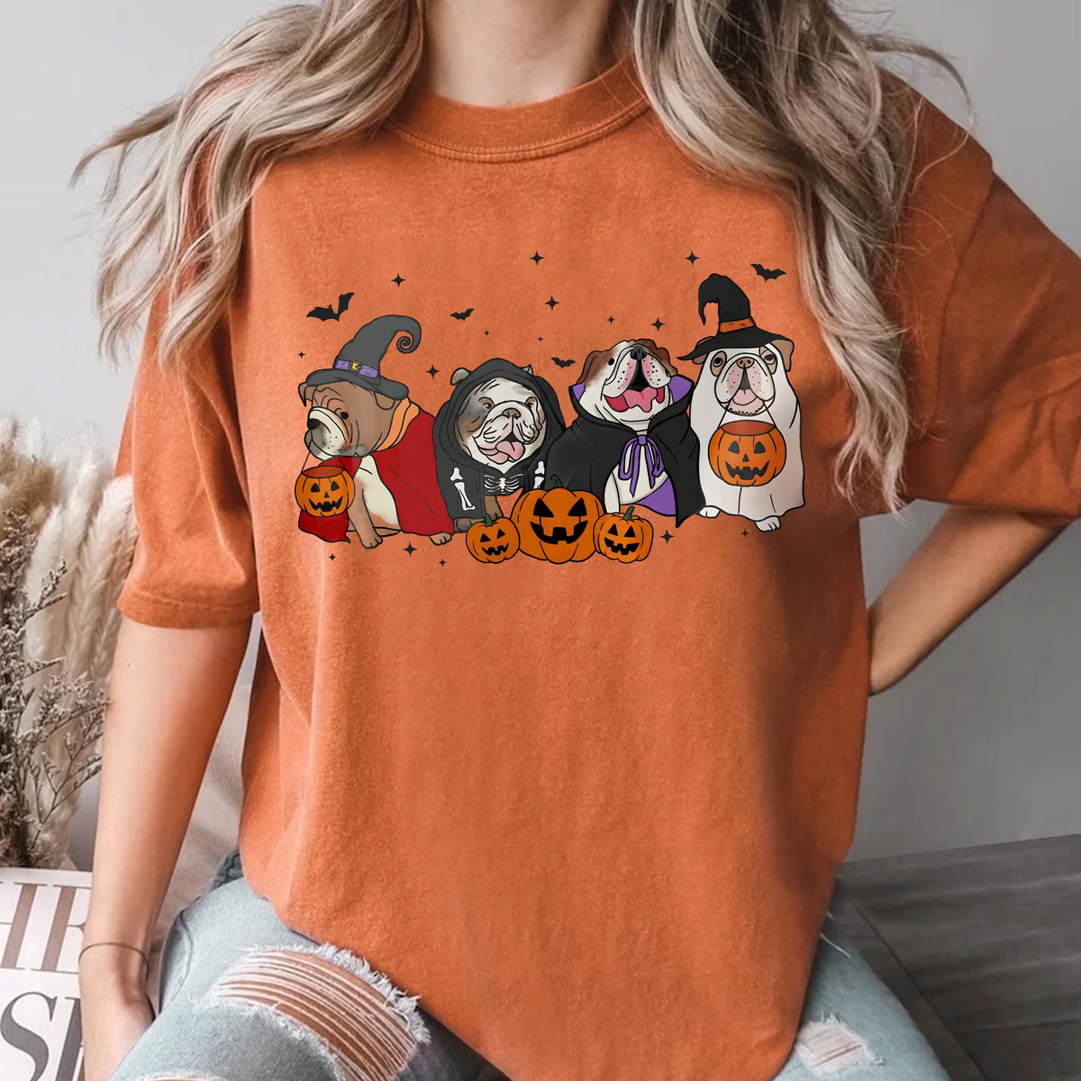 Halloween Bulldog T-Shirt, Vintage Halloween Shirt, Pumpkin Shirt, Bulldog Lover Shirt, Halloween Dog Shirt, Fall Shirt, Women Halloween Shirt