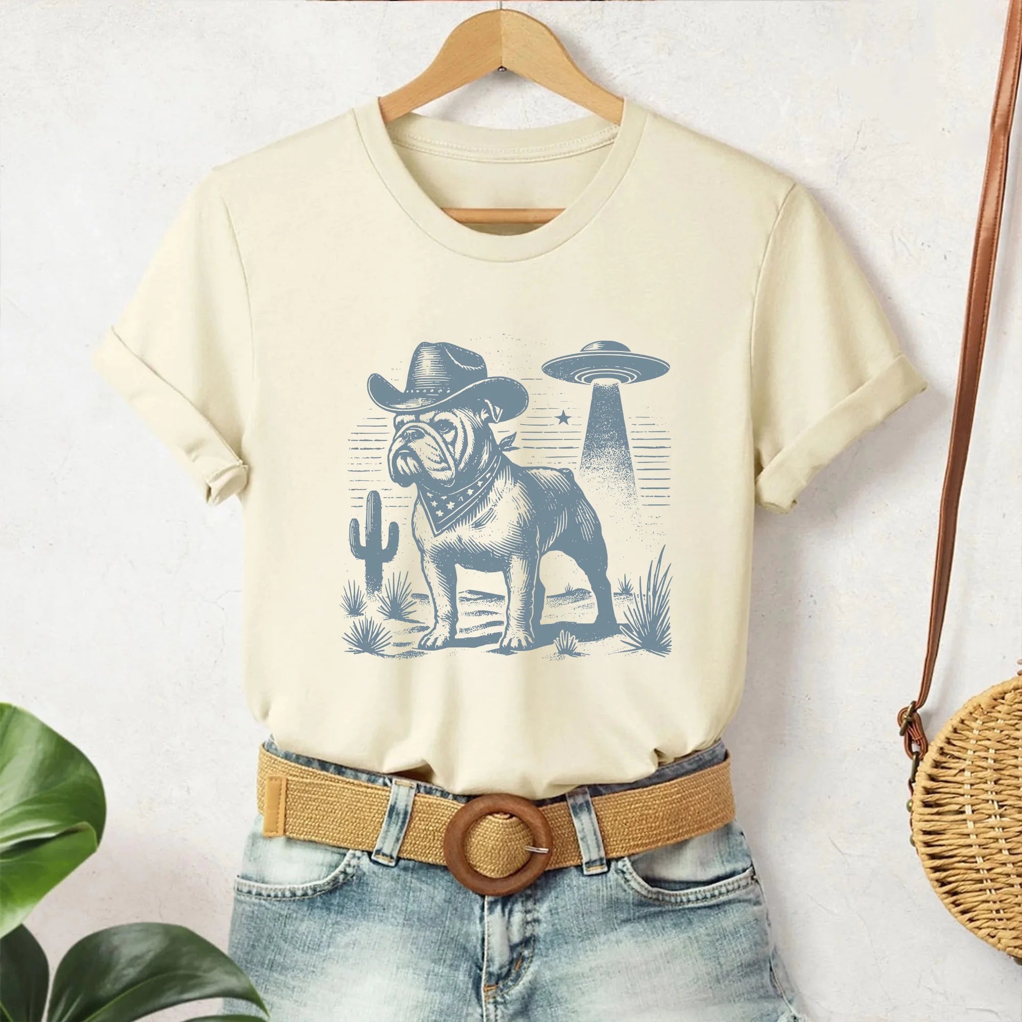 Bulldog Shirt, English Bulldog Vintage Shirt UFO Western Shirt, Retro T-Shirt, Cowboy TShirt, Wild West, Dogful DogMom, Dogfulness Shirting