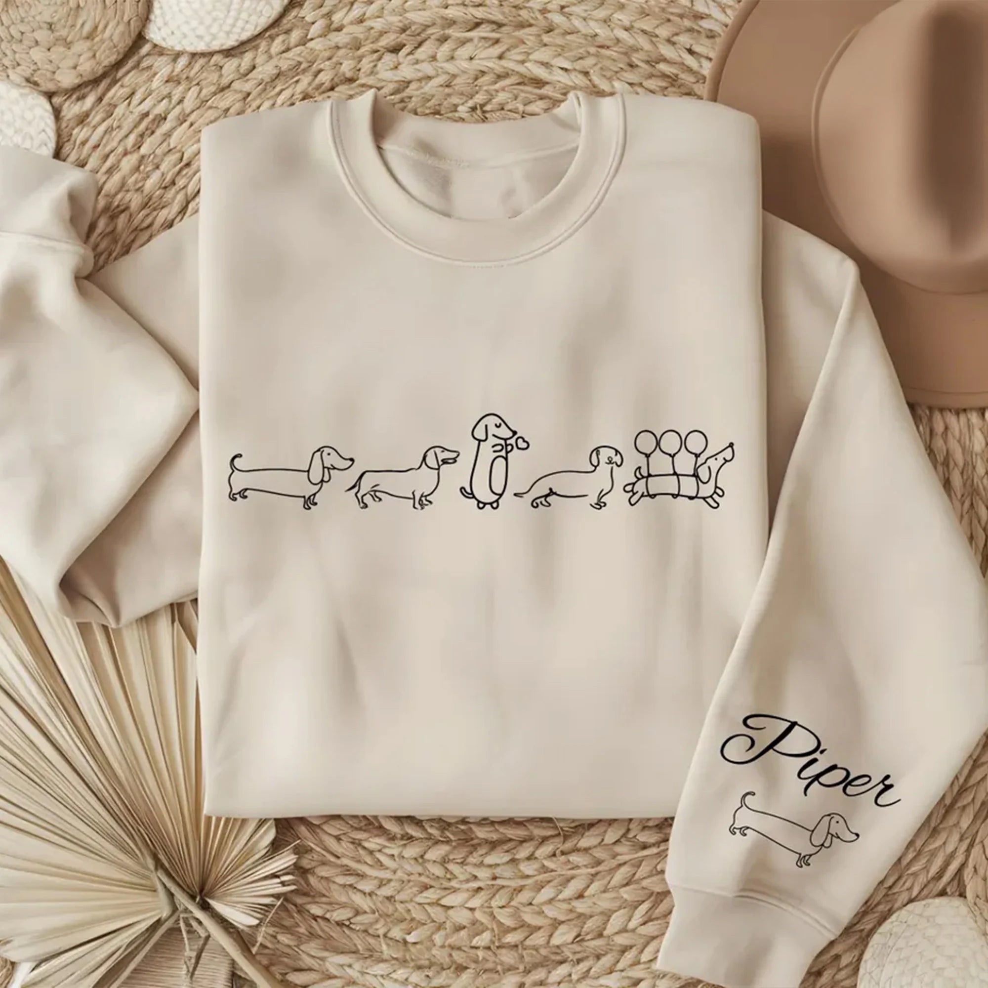 Dachshund Mom Sweatshirt, Dachshund Customized Hoodie, Dog Personalized Gift, Dachshund Mama gift, Dachshund Gift