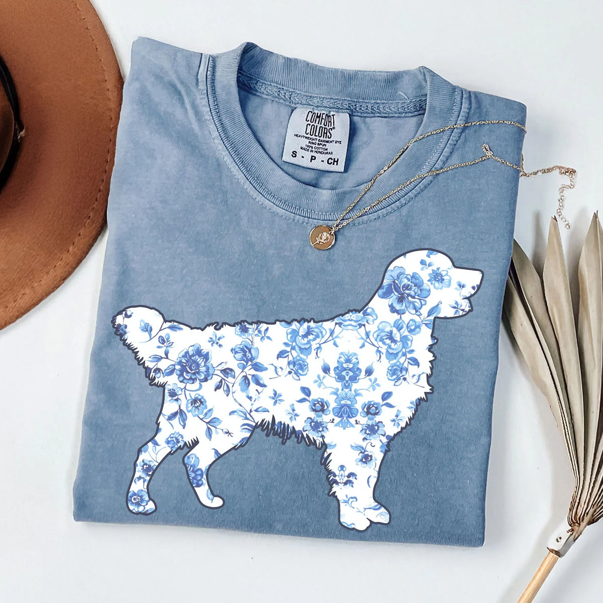 Blue Toile Golden Retriever Comfort Colors® T-Shirt, Golden Mom Gift Tee